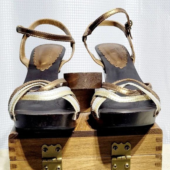NOMI Y2K Wood & Metallic Wedge Slingback Sandal Gold/Silver/Bronze (8.5M) - Picture 3 of 8